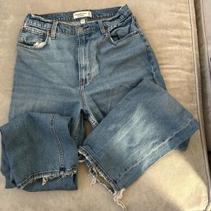 Abercrombie curve love straight leg distressed jeans